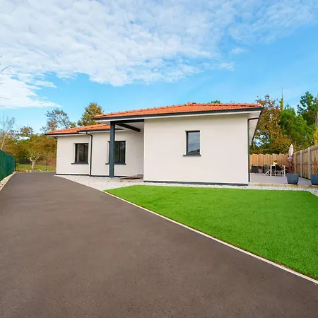 3 Avec Jardin Privatif A - Classee 2 Etoiles, Ideale Famille Et Amis - Fr-1-877-48 Villa